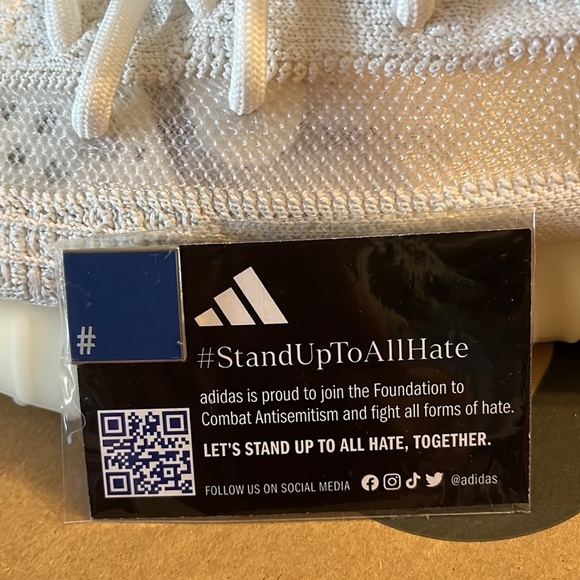 Adidas Yeezy Boost 350 V2 “Bone” HQ6316 - Picture 9 of 13